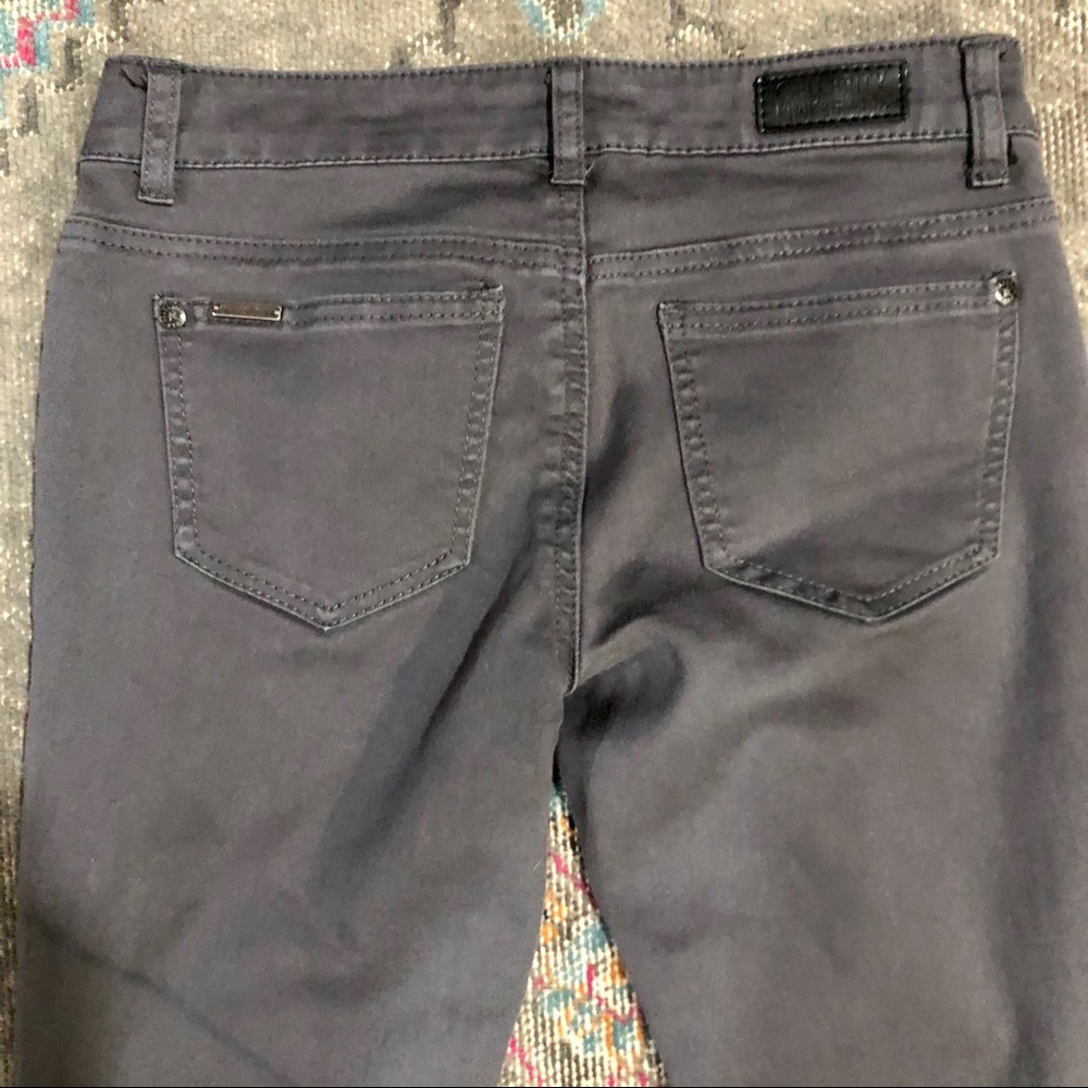 ☀️☀️☀️ 4/$20 Celebrity Pink Dare You Skinny jeans! - Picture 5 of 8